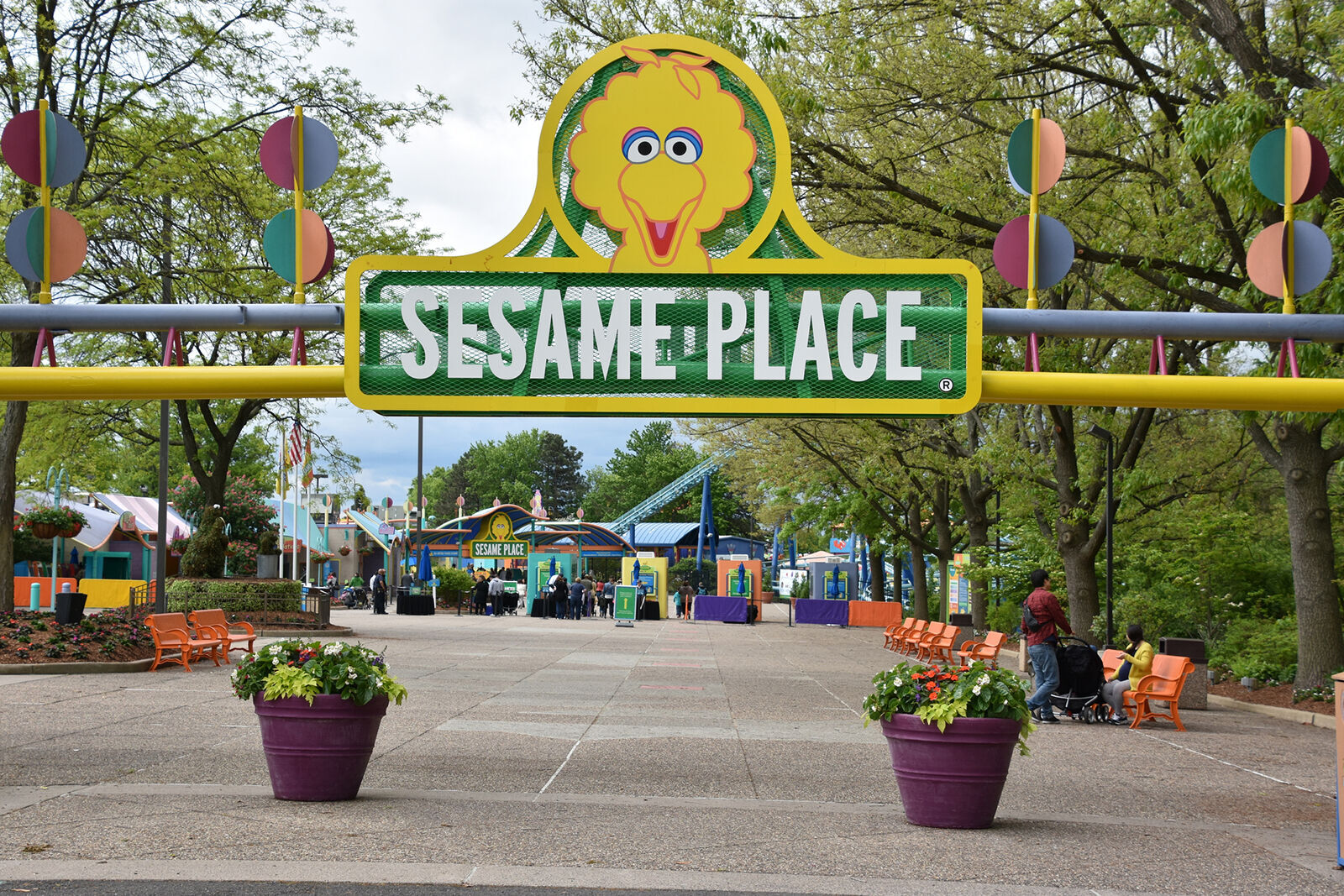 Sesame Place called out after Rosita character appears to rebuff 2 Black children